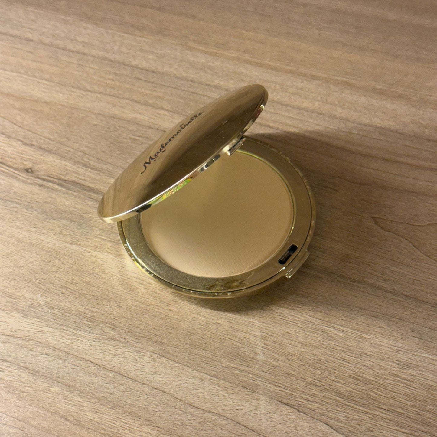 High Coverage Compact Pressed Powder