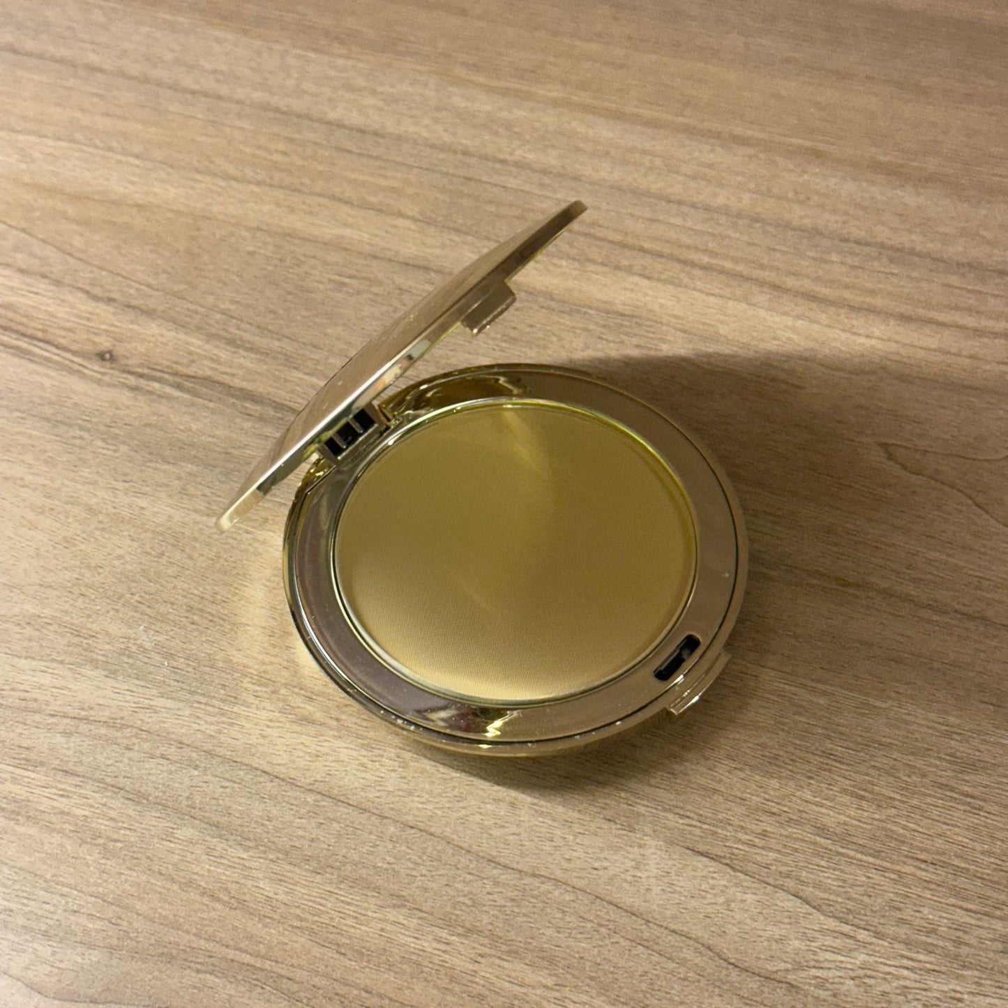 High Coverage Compact Pressed Powder